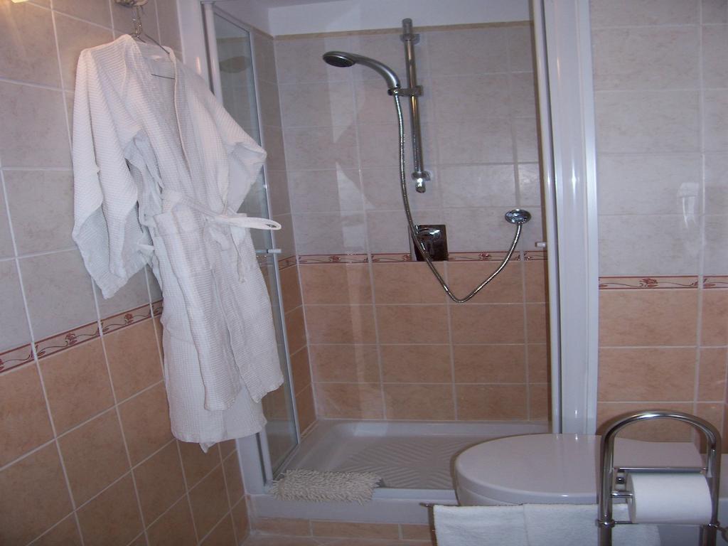 Il Giglio Rosso Apartment เนเปิลส์ ห้อง รูปภาพ