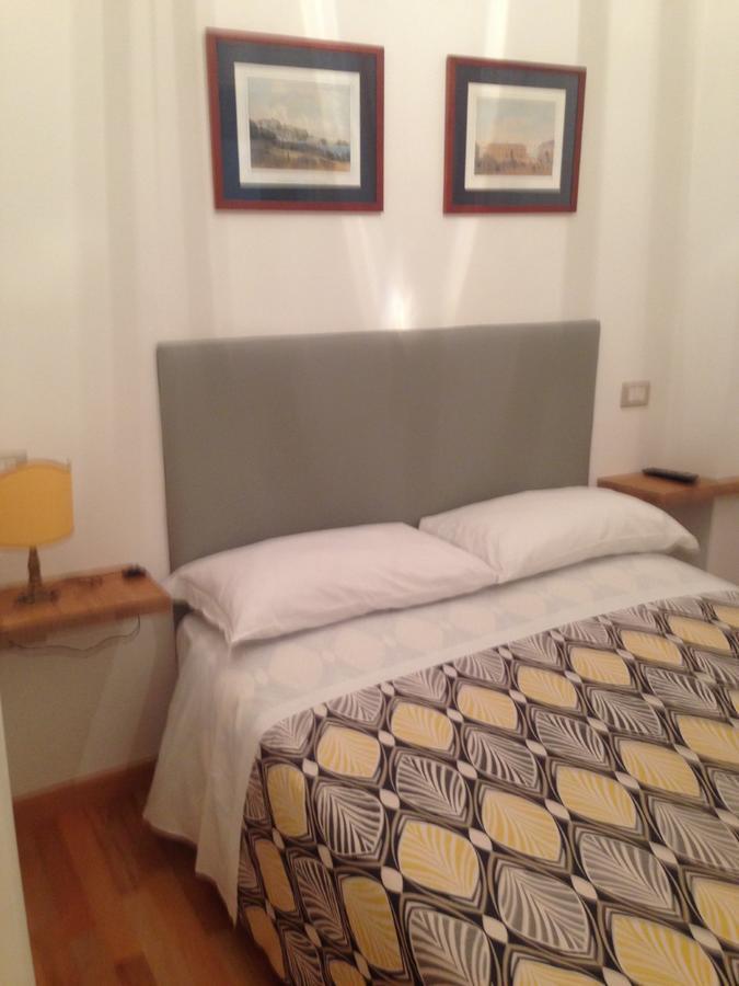Il Giglio Rosso Apartment เนเปิลส์ ภายนอก รูปภาพ